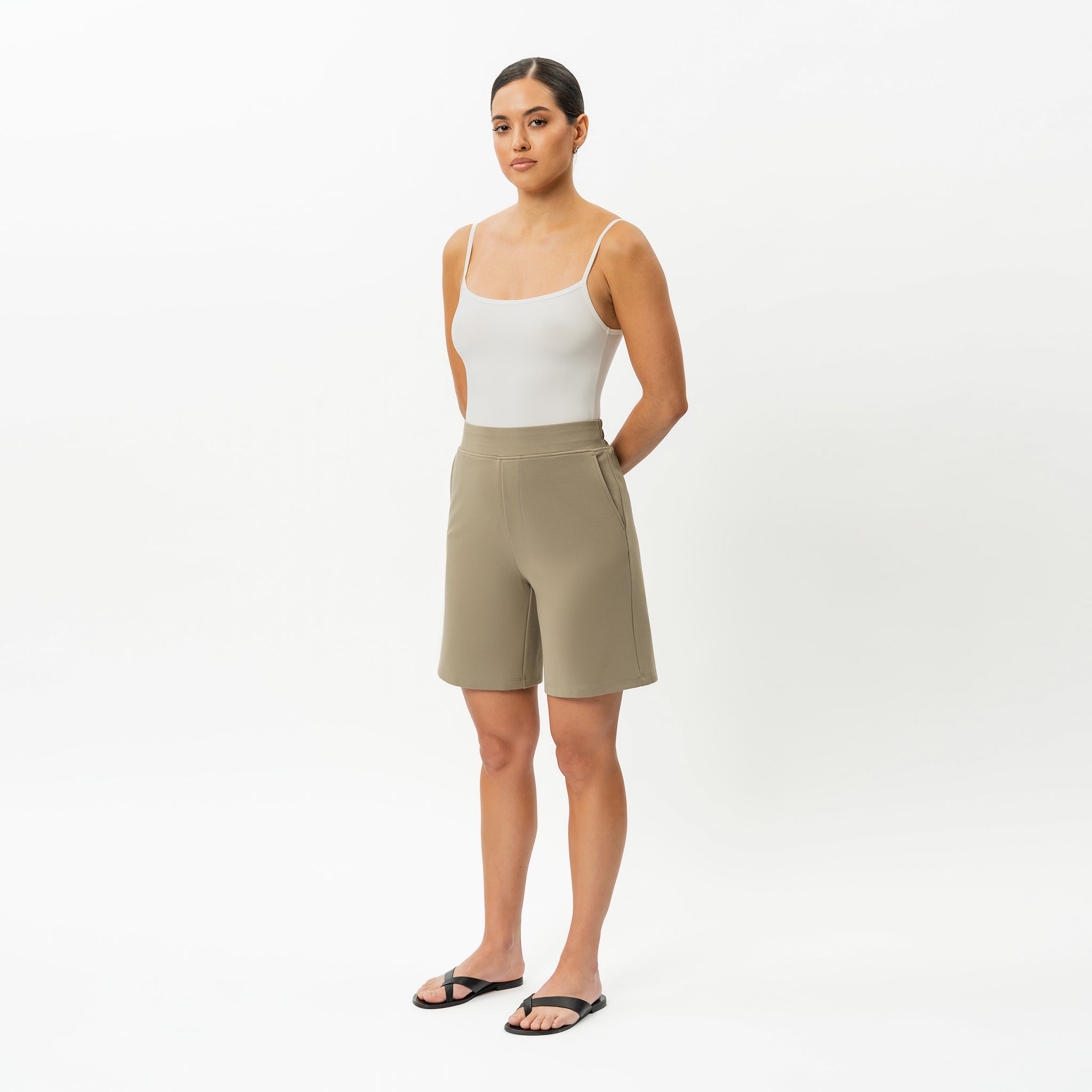 Light Ponte Shorts - Ninepine